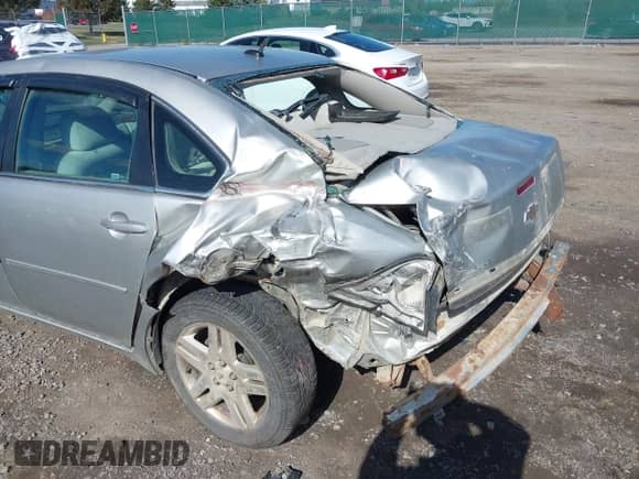 ✅ 2006 Chevrolet Impala LT 3.5L • VIN: 2G1WT58KX69132162 • Lot: 43402636. Listed on IAAI with 201,052 mi miles. Access the free auction sales archive from the USA and view a detailed vehicle history report at DreamBid. Image 6.