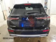 ✅ 2025 Mitsubishi Outlander SE • VIN: JA4J4VA88SZ037588 • Lot: 84198475. Listed on Copart with 6,345 mi. Free auction sales archive from the USA and detailed vehicle history report at DreamBid. Image 6.