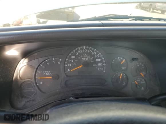 2003 Chevrolet Silverado 1500 with VIN 1GCEC14V03Z105274, listed as a Copart auction lot 70592284 with 145,652 mi miles and Salvage title. Bid and sale history available at DreamBid. Image 9.