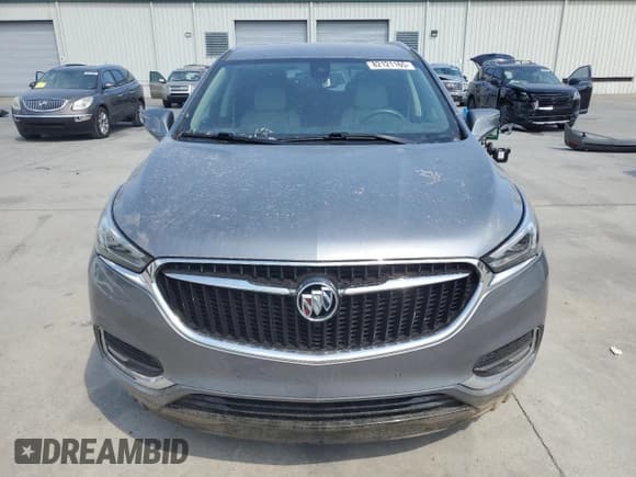 ✅ 2018 Buick Enclave Premium • VIN: 5GAERCKW5JJ198487 • Lot: 82121165. Wystawiony na Copart z przebiegiem 21 015 mil. Bezpłatny archiwum sprzedaży aukcyjnych z USA i szczegółowy raport historii pojazdu na DreamBid. Zdjęcie 5.