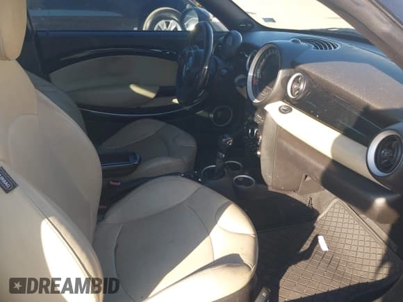 ✅ 2015 MINI Coupe S • VIN: WMWSX3C59FT773163 • Lot: 43764632. Wystawiony na IAAI z przebiegiem 129 878 mil. Bezpłatny archiwum sprzedaży aukcyjnych z USA i szczegółowy raport historii pojazdu na DreamBid. Zdjęcie 5.