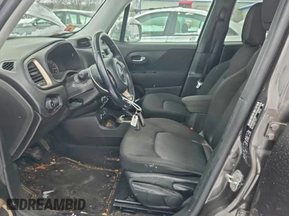 ✅ 2017 Jeep Renegade Latitude • VIN: ZACCJBBB8HPG59597 • Lot: 94951995. Wystawiony na Copart z przebiegiem 84 064 mil. Bezpłatny archiwum sprzedaży aukcyjnych z USA i szczegółowy raport historii pojazdu na DreamBid. Zdjęcie 7.