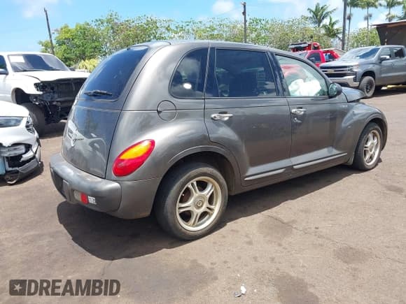 ✅ 2001 Chrysler PT Cruiser • VIN: 3C8FY4BB01T565196 • Lot: 42702148. Listed on IAAI with 114,959 mi. Free auction sales archive from the USA and detailed vehicle history report at DreamBid. Image 4.