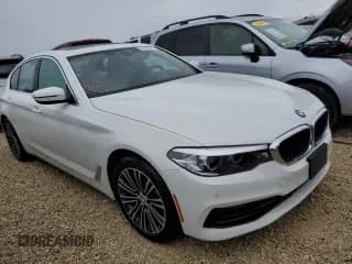 ✅ 2020 BMW 5 Series • VIN: WBAJB1C01LCE63543 • Lot: 67312782. Wystawiony na Copart z przebiegiem 16 121 mil. Bezpłatny archiwum sprzedaży aukcyjnych z USA i szczegółowy raport historii pojazdu na DreamBid. Zdjęcie 1.