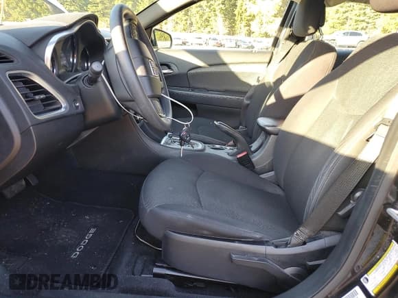 ✅ 2013 Dodge Avenger SE • VIN: 1C3CDZAB9DN583560 • Lot: 91042875. Wystawiony na Copart z przebiegiem 68 221 mil. Bezpłatny archiwum sprzedaży aukcyjnych z USA i szczegółowy raport historii pojazdu na DreamBid. Zdjęcie 7.