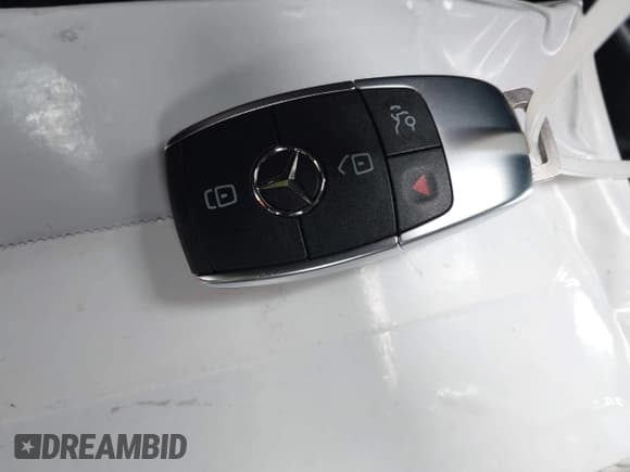 ✅ 2023 Mercedes-Benz GLA 250 • VIN: W1N4N4HB9PJ501806 • Lot: 42452570. Wystawiony na IAAI z przebiegiem 9 441 mil. Bezpłatny archiwum sprzedaży aukcyjnych z USA i szczegółowy raport historii pojazdu na DreamBid. Zdjęcie 11.