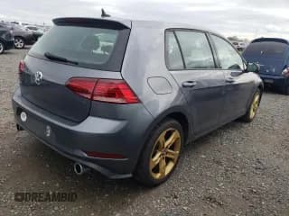 ✅ 2021 Volkswagen Golf TSI • VIN: 3VWW57AU6MM013521 • Lot: 45357194. Wystawiony na Copart z przebiegiem 60 732 mil. Bezpłatny archiwum sprzedaży aukcyjnych z USA i szczegółowy raport historii pojazdu na DreamBid. Zdjęcie 3.