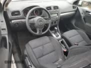 ✅ 2013 Volkswagen Golf w/Conv & Sunroof • VIN: WVWBB7AJ3DW116573 • Лот: 82167844. Опубликован ранее на Copart с пробегом 60 090 миль. Бесплатный доступ к архиву аукционных продаж из США и подробный отчёт об истории автомобиля на DreamBid. Изображение 8.