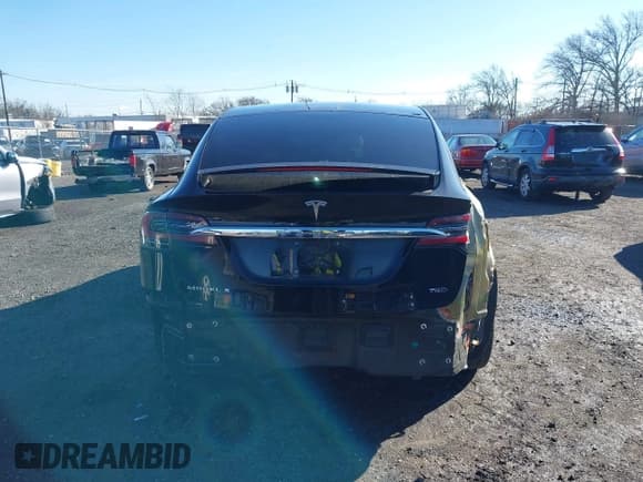 ✅ 2018 Tesla Model X 75D • VIN: 5YJXCBE24JF114887 • Лот: 43776691. Опубликован ранее на IAAI с пробегом 51 578 миль. Бесплатный доступ к архиву аукционных продаж из США и подробный отчёт об истории автомобиля на DreamBid. Изображение 16.