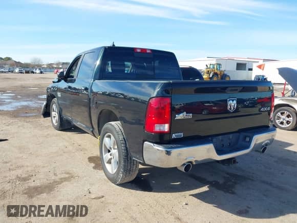 2017 Ram 1500 SLT с VIN 1C6RR7LT0HS822316, выставлен на аукционе IAAI как лот 41228401 с пробегом 220 542 миль миль и . История ставок и продаж доступна на DreamBid. Изображение 3.