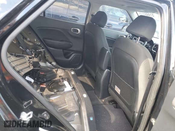 ✅ 2022 Hyundai Venue SEL • VIN: KMHRC8A30NU203441 • Lot: 81446665. Listed on Copart with 59,035 mi. Free auction sales archive from the USA and detailed vehicle history report at DreamBid. Image 11.