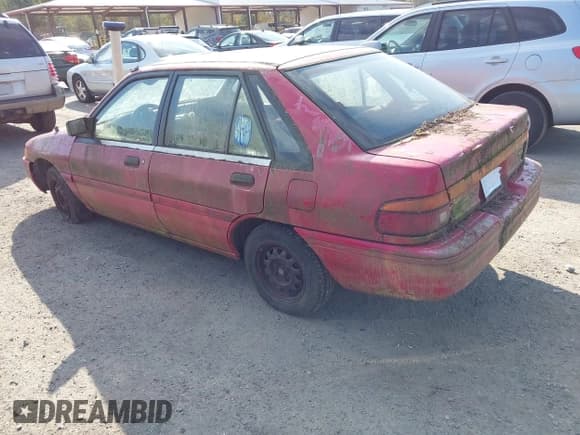 ✅ 1993 Ford Escort • VIN: 1FAPP14J2PW292170 • Lot: 43236680. Wystawiony na IAAI z przebiegiem 27 311 mil. Bezpłatny archiwum sprzedaży aukcyjnych z USA i szczegółowy raport historii pojazdu na DreamBid. Zdjęcie 3.