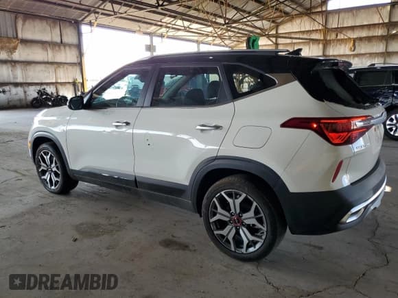 ✅ 2023 Kia Seltos SX • VIN: KNDETCA29P7455879 • Лот: 71534255. Опубликован ранее на Copart с пробегом 26 113 миль. Бесплатный доступ к архиву аукционных продаж из США и подробный отчёт об истории автомобиля на DreamBid. Изображение 2.