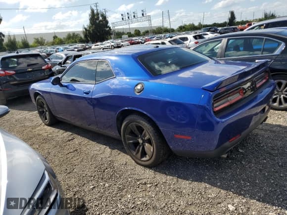 ✅ 2019 Dodge Challenger SXT • VIN: 2C3CDZAG2KH530068 • Lot: 49043973. Wystawiony na Copart z przebiegiem 85 568 mil. Bezpłatny archiwum sprzedaży aukcyjnych z USA i szczegółowy raport historii pojazdu na DreamBid. Zdjęcie 2.