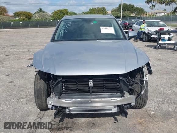 ✅ 2024 Audi Q5 S line Premium • VIN: WA1GAAFY9R2140669 • Лот: 42092210. Опубликован ранее на IAAI с пробегом 4 326 миль. Бесплатный доступ к архиву аукционных продаж из США и подробный отчёт об истории автомобиля на DreamBid. Изображение 13.