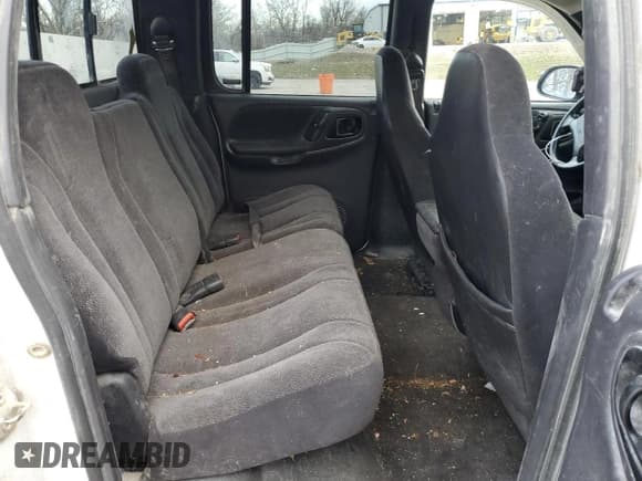 ✅ 2000 Dodge Dakota Sport • VIN: 1B7GG2AN2YS794418 • Lot: 85049154. Wystawiony na Copart z przebiegiem 165 444 mil. Bezpłatny archiwum sprzedaży aukcyjnych z USA i szczegółowy raport historii pojazdu na DreamBid. Zdjęcie 10.