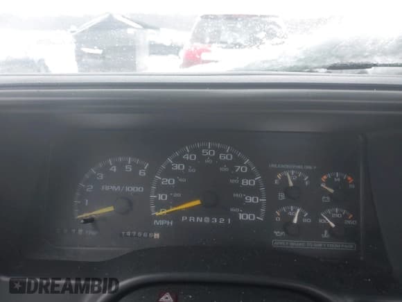 ✅ 1999 GMC Sierra 2500 • VIN: 1GTGC24R5XR714917 • Lot: 41342873. Wystawiony na IAAI z przebiegiem 147 666 mil. Bezpłatny archiwum sprzedaży aukcyjnych z USA i szczegółowy raport historii pojazdu na DreamBid. Zdjęcie 7.