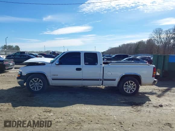 ✅ 2001 Chevrolet Silverado 1500 LT • VIN: 1GCEC19T01Z152616 • Lot: 41454877. Wystawiony na IAAI z przebiegiem 208 347 mil mil. Skorzystaj z bezpłatnego archiwum sprzedaży aukcyjnych z USA i zobacz szczegółowy raport historii pojazdu na DreamBid. Zdjęcie 14.