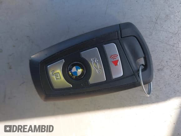 ✅ 2016 BMW 5 Series 550i xDrive • VIN: WBAKP9C53GD980744 • Лот: 43694564. Опубликован ранее на IAAI с пробегом 68 968 миль. Бесплатный доступ к архиву аукционных продаж из США и подробный отчёт об истории автомобиля на DreamBid. Изображение 11.