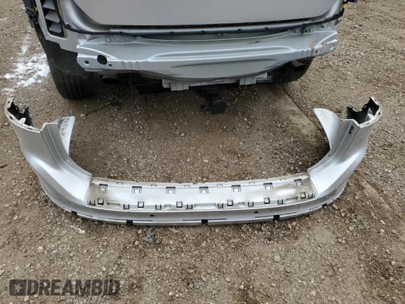 ✅ 2015 Volvo XC60 T5 • VIN: YV4612RK5F2643154 • Lot: 92268225. Listed on Copart with 63,283 mi. Free auction sales archive from the USA and detailed vehicle history report at DreamBid. Image 12.