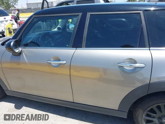 ✅ 2017 MINI Hardtop 4 Door Cooper • VIN: WMWXU1C36H2F77758 • Lot: 42500895. Listed on IAAI with 108,780 mi. Free auction sales archive from the USA and detailed vehicle history report at DreamBid. Image 14.