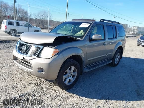 ✅ 2009 Nissan Pathfinder SE • VIN: 5N1AR18B79C614427 • Lot: 41590717. Listed on IAAI with 147,309 mi. Free auction sales archive from the USA and detailed vehicle history report at DreamBid. Image 2.
