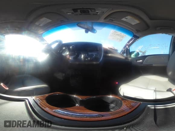 ✅ 2015 Toyota Sienna Limited • VIN: 5TDDK3DC4FS097503 • Lot: 42539623. Listed on IAAI with 139,440 mi. Free auction sales archive from the USA and detailed vehicle history report at DreamBid. Image 19.