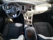 ✅ 2013 Dodge Charger SE • VIN: 2C3CDXBG1DH628305 • Lot: 82633525. Wystawiony na Copart z przebiegiem 177 611 mil. Bezpłatny archiwum sprzedaży aukcyjnych z USA i szczegółowy raport historii pojazdu na DreamBid. Zdjęcie 8.