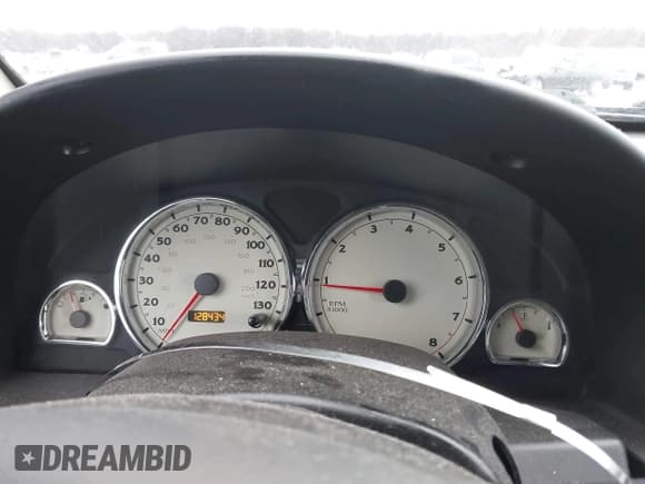 ✅ 2007 Saturn VUE I4 • VIN: 5GZCZ33D77S856735 • Lot: 41339272. Wystawiony na IAAI z przebiegiem 128 434 mil. Bezpłatny archiwum sprzedaży aukcyjnych z USA i szczegółowy raport historii pojazdu na DreamBid. Zdjęcie 7.