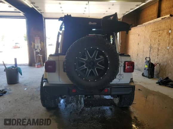✅ 2021 Jeep Wrangler Unlimited Sahara • VIN: 1C4HJXEG1MW504915 • Lot: 84751915. Listed on Copart with 48,489 mi. Free auction sales archive from the USA and detailed vehicle history report at DreamBid. Image 6.