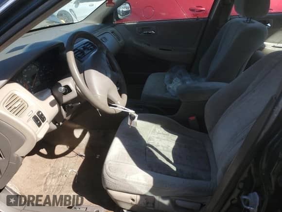 2000 Honda Accord EX с VIN 1HGCG6673YA110192, выставлен на аукционе Copart как лот 68926755 с пробегом 214 551 миль миль и Списание • Salvage title. История ставок и продаж доступна на DreamBid. Изображение 7.