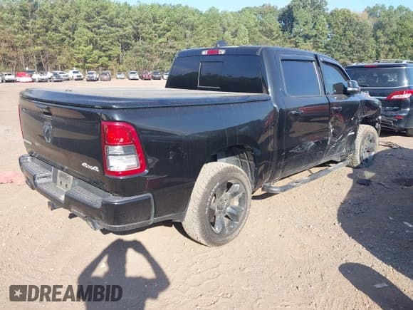 ✅ 2019 Ram 1500 Big Horn • VIN: 1C6SRFFT1KN736302 • Lot: 43338610. Listed on IAAI with 99,930 mi. Free auction sales archive from the USA and detailed vehicle history report at DreamBid. Image 4.