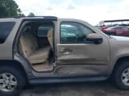 ✅ 2007 GMC Yukon SLE 3SA • VIN: 1GKFC13C97J332010 • Lot: 42862635. Wystawiony na IAAI z przebiegiem 234 604 mil. Bezpłatny archiwum sprzedaży aukcyjnych z USA i szczegółowy raport historii pojazdu na DreamBid. Zdjęcie 14.