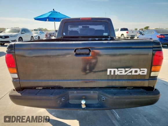 ✅ 1994 Mazda B-Series • VIN: 4F4CR12A4RTM80349 • Lot: 82203535. Wystawiony na Copart z przebiegiem 186 876 mil. Bezpłatny archiwum sprzedaży aukcyjnych z USA i szczegółowy raport historii pojazdu na DreamBid. Zdjęcie 6.