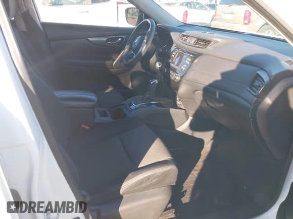 ✅ 2017 Nissan Rogue SV • VIN: JN8AT2MT8HW140693 • Lot: 43876295. Listed on IAAI with 213,601 mi. Free auction sales archive from the USA and detailed vehicle history report at DreamBid. Image 5.