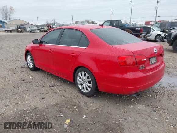 ✅ 2014 Volkswagen Jetta SE • VIN: 3VWD07AJ2EM217858 • Лот: 43641728. Опубликован ранее на IAAI с пробегом 168 651 миль. Бесплатный доступ к архиву аукционных продаж из США и подробный отчёт об истории автомобиля на DreamBid. Изображение 3.