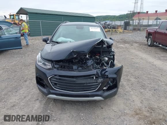 ✅ 2022 Chevrolet Trax LT • VIN: KL7CJPSM9NB516854 • Lot: 42344457. Wystawiony na IAAI z przebiegiem 14 000 mil. Bezpłatny archiwum sprzedaży aukcyjnych z USA i szczegółowy raport historii pojazdu na DreamBid. Zdjęcie 11.