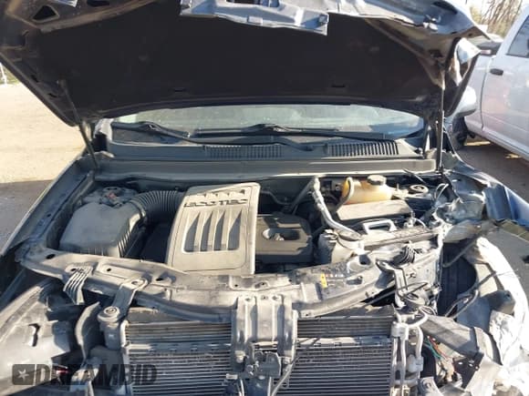 ✅ 2014 Chevrolet Captiva Sport LTZ • VIN: 3GNAL4EK5ES610674 • Lot: 42067076. Wystawiony na IAAI z przebiegiem 107 889 mil. Bezpłatny archiwum sprzedaży aukcyjnych z USA i szczegółowy raport historii pojazdu na DreamBid. Zdjęcie 10.