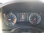 ✅ 2018 Jeep Renegade Altitude • VIN: ZACCJABB7JPJ72050 • Лот: 86443575. Опубликован ранее на Copart с пробегом 101 044 миль. Бесплатный доступ к архиву аукционных продаж из США и подробный отчёт об истории автомобиля на DreamBid. Изображение 9.