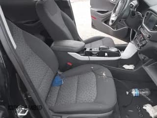 ✅ 2018 Hyundai Ioniq • VIN: KMHC75LH7JU023840 • Lot: 41680171. Wystawiony na IAAI z przebiegiem 75 160 mil. Bezpłatny archiwum sprzedaży aukcyjnych z USA i szczegółowy raport historii pojazdu na DreamBid. Zdjęcie 5.