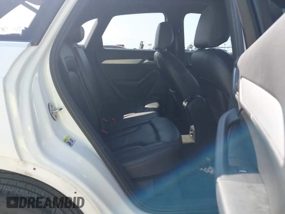 ✅ 2018 Audi Q3 Premium Plus • VIN: WA1JCCFS5JR026980 • Лот: 43168665. Опубликован ранее на IAAI с пробегом 86 255 миль. Бесплатный доступ к архиву аукционных продаж из США и подробный отчёт об истории автомобиля на DreamBid. Изображение 8.