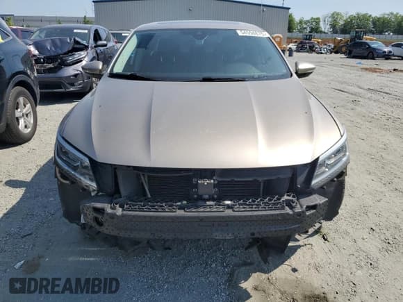 ✅ 2016 Volkswagen Passat SEL Premium • VIN: 1VWCM7A37GC021985 • Lot: 54594875. Listed on Copart with 138,243 mi. Free auction sales archive from the USA and detailed vehicle history report at DreamBid. Image 5.