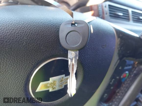 ✅ 2011 Chevrolet Suburban LTZ • VIN: 1GNSCKE04BR167942 • Lot: 43680485. Listed on IAAI with 153,886 mi. Free auction sales archive from the USA and detailed vehicle history report at DreamBid. Image 11.