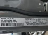 ✅ 2022 Jeep Compass Limited • VIN: 3C4NJDCBXNT135004 • Lot: 57718525. Wystawiony na Copart z przebiegiem 24 057 mil. Bezpłatny archiwum sprzedaży aukcyjnych z USA i szczegółowy raport historii pojazdu na DreamBid. Zdjęcie 13.