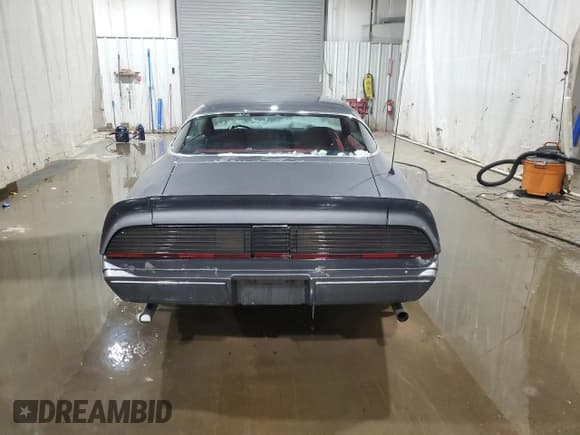 ✅ 1981 Pontiac Firebird • VIN: 1G2AS87A4BN117926 • Лот: 79839524. Опубликован ранее на Copart с пробегом 54 759 миль. Бесплатный доступ к архиву аукционных продаж из США и подробный отчёт об истории автомобиля на DreamBid. Изображение 6.