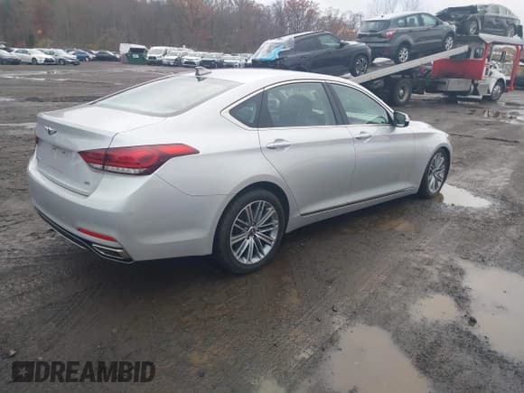 ✅ 2018 Genesis G80 3.8L • VIN: KMHGN4JE1JU237104 • Lot: 43665335. Wystawiony na IAAI z przebiegiem 44 988 mil. Bezpłatny archiwum sprzedaży aukcyjnych z USA i szczegółowy raport historii pojazdu na DreamBid. Zdjęcie 4.