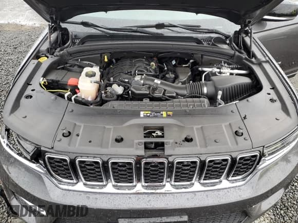 ✅ 2023 Jeep Grand Cherokee Limited • VIN: 1C4RJHBG5P8712898 • Lot: 81875355. Wystawiony na Copart z przebiegiem 15 828 mil. Bezpłatny archiwum sprzedaży aukcyjnych z USA i szczegółowy raport historii pojazdu na DreamBid. Zdjęcie 12.