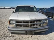 ✅ 1999 Chevrolet Suburban • VIN: 3GNEC16R7XG251720 • Lot: 81502654. Wystawiony na Copart z przebiegiem 198 335 mil. Bezpłatny archiwum sprzedaży aukcyjnych z USA i szczegółowy raport historii pojazdu na DreamBid. Zdjęcie 5.