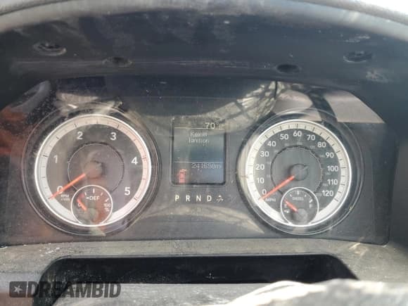 ✅ 2018 Ram 3500 Tradesman • VIN: 3C63R3GL6JG410178 • Lot: 81058685. Wystawiony na Copart z przebiegiem 241 698 mil. Bezpłatny archiwum sprzedaży aukcyjnych z USA i szczegółowy raport historii pojazdu na DreamBid. Zdjęcie 9.