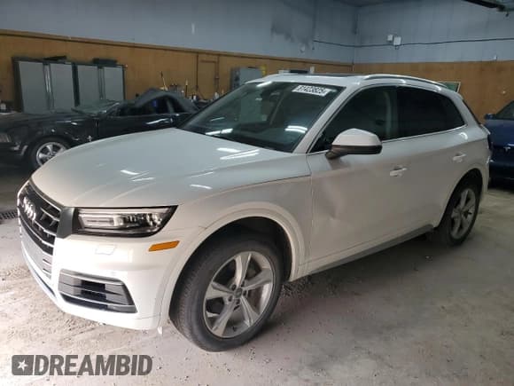 ✅ 2020 Audi Q5 Premium • VIN: WA1ANAFY6L2028736 • Lot: 81423825. Wystawiony na Copart z przebiegiem 44 391 mil. Bezpłatny archiwum sprzedaży aukcyjnych z USA i szczegółowy raport historii pojazdu na DreamBid. Zdjęcie 1.